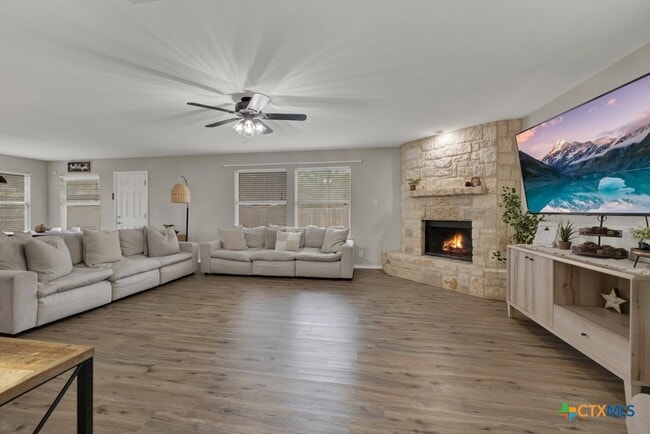 Photo - 2410 Fayette Dr