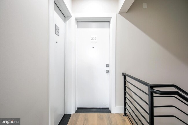 Photo - 1421 Spring Rd NW Unit 302