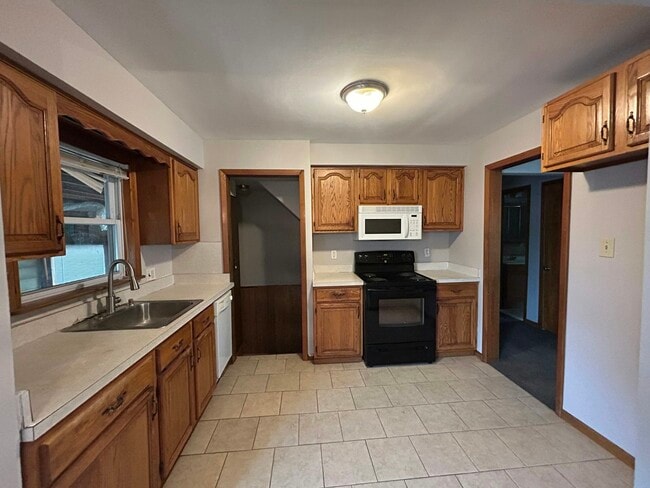 Photo - 20501 Wakenden St