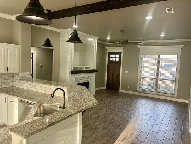 Photo - 1121 Cannon St