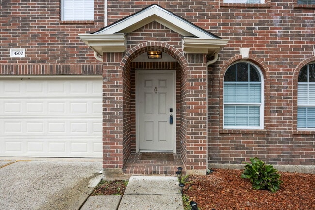 Photo - Updated 4-Bedroom Conroe Rental with Cul-De-Sac Privacy in Hunters Glen