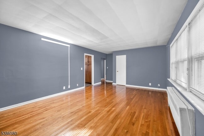 Photo - 6 Gainsborough Terrace Unit 1B