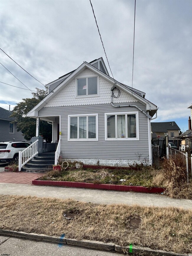 Building Photo - 338 N Harrisburg Ave Unit 2nd Floor
