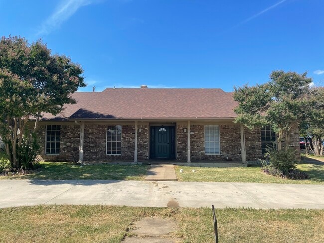 Building Photo - 419 Hillside Dr Rental