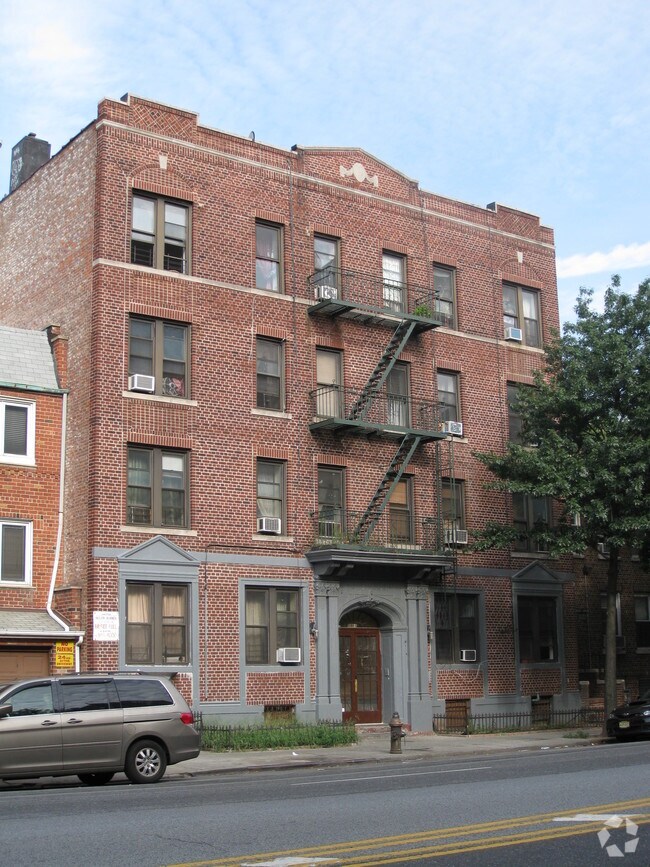 Photo - Ruth Court Apartments