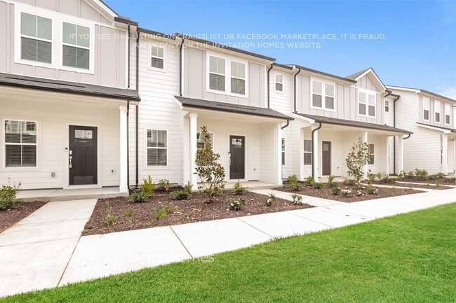 Photo - 230 River Rock Dr