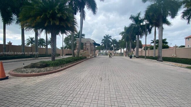 Photo - 6380 NW 114th Ave Unidad 304