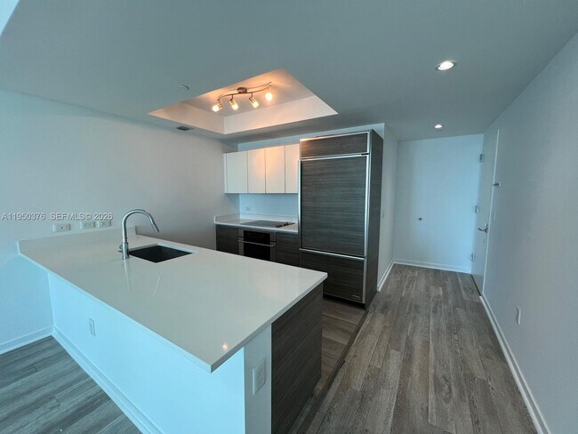 Photo - 1100 S Miami Ave Unidad 3304