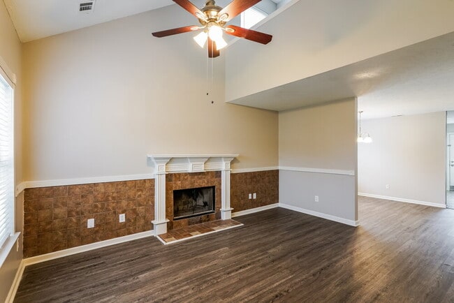 Photo - 1825 Lakewood Village Dr