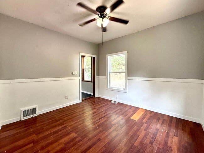 Photo - Great East End - 3 Bedroom Home
