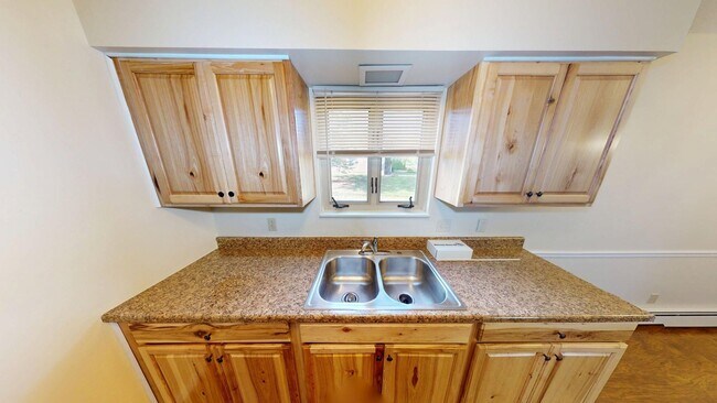 Photo - Updated 2 Bedroom, 2nd Floor, Canfield Ap... Apartment Unit 6322 #4