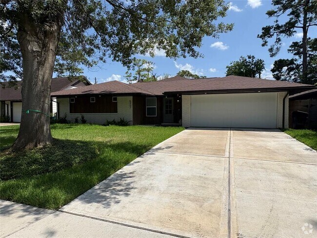 Building Photo - 6407 Woodbrook Ln Rental