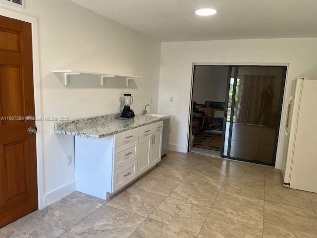 Photo - 15730 SW 103rd Ave Unidad 0