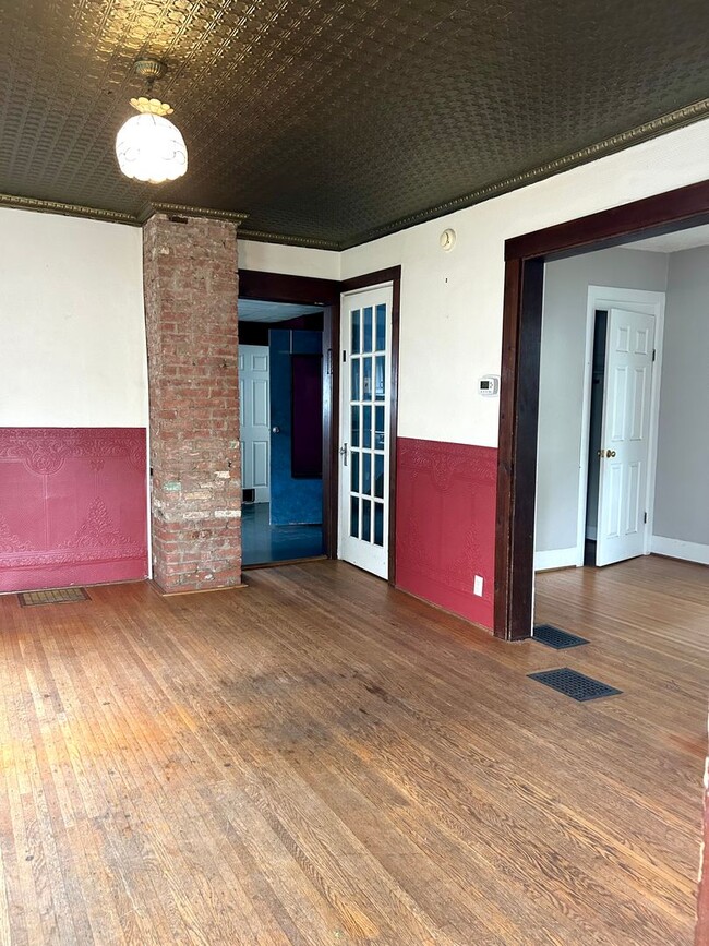 Photo - 3 Bedoom SIngle Family - 14620 Zip - South Ave & Elmwood Area