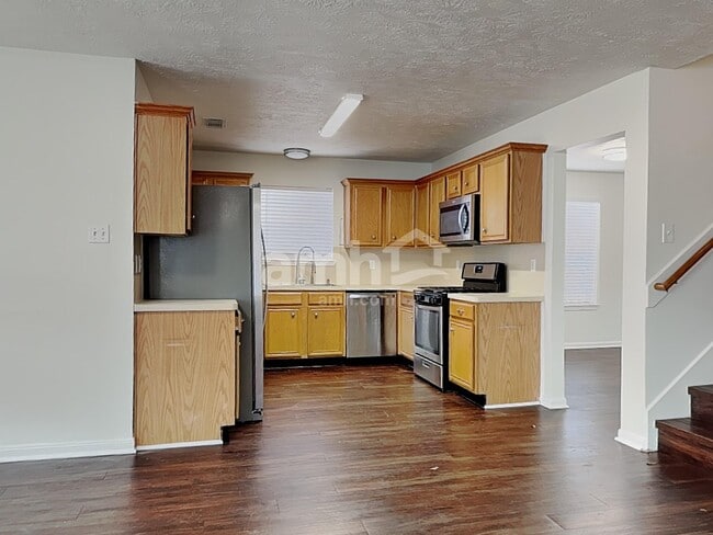 Photo - 12311 Claresholm Dr