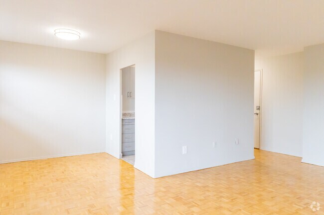 2BR, 1BA - 756SF - Living Room - 1051-1061 Seneca Av
