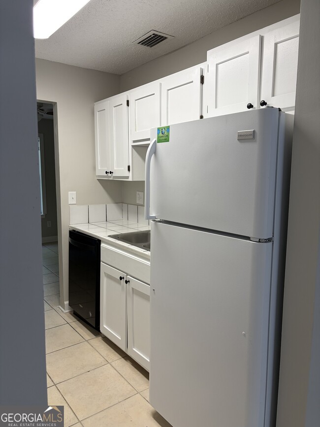 Photo - 724 Morningside Ln