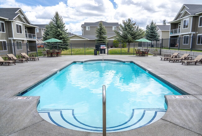 Pool - The Reserve at Shelley Lake Rental