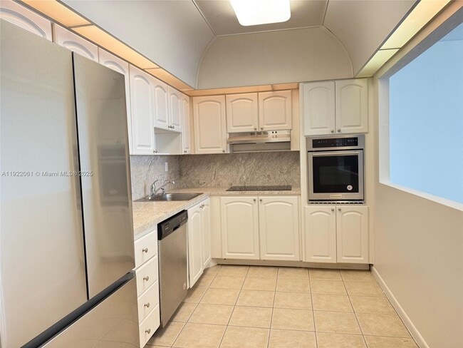 Photo - 19380 Collins Ave Unit 602