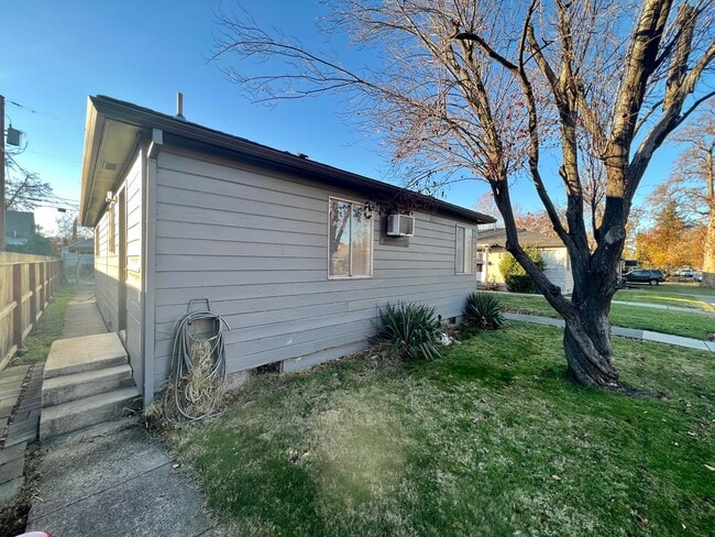 Photo - 309 Marie St