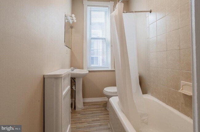 Photo - 3728 N 15th St