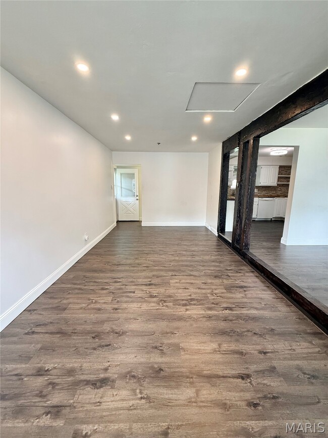 Photo - 76 Gatewood Ct
