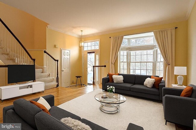 Photo - 1379 Heritage Oak Way