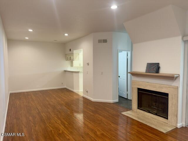 688 Indian Oak Ln