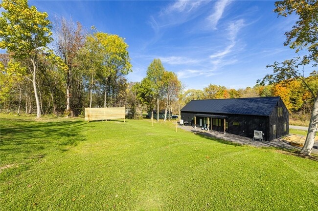 Photo - 2989 Ryder Rd