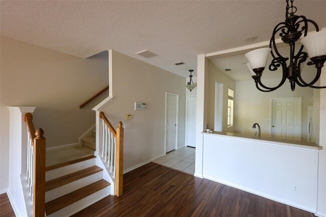 Photo - 611 Spring Lake Cir