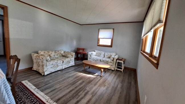 Photo - 211 Fruit St