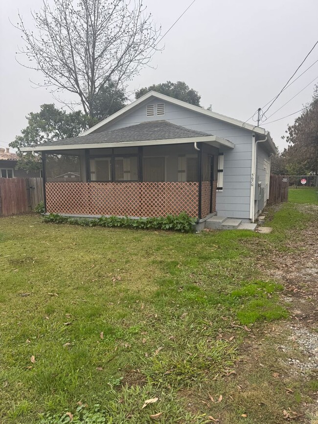 Building Photo - 3 bed /2 ba house - Olivehurst