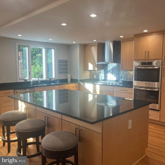 Photo - 315 N Maple Ave
