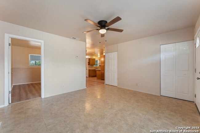 Photo - 626 Aviation Ave