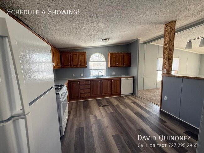 Photo - 6944 Country Ln