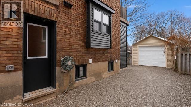 Photo - 313 Duke St E