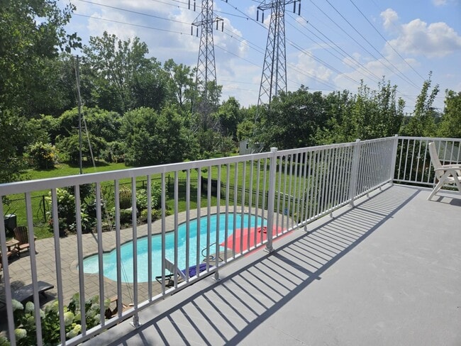 Building Photo - 10494 Tsse Fleury