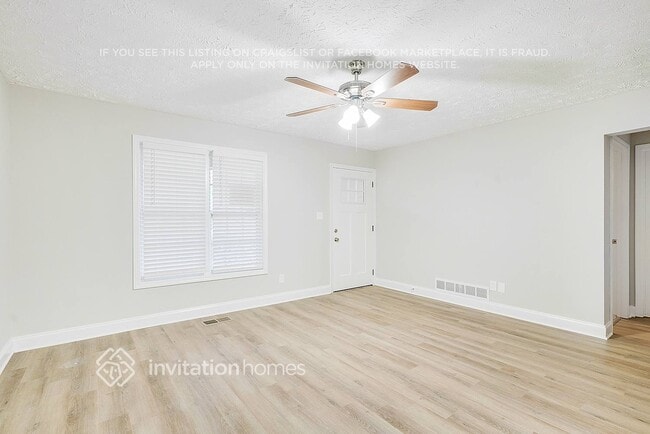 Photo - 5484 Pine Dr SW