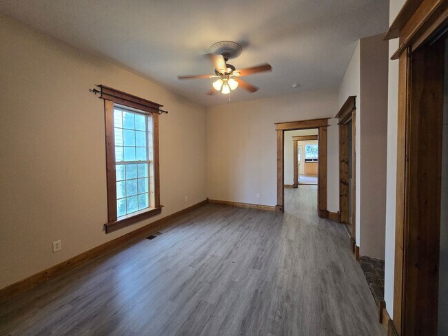 Photo - 4805 Illinois Ave