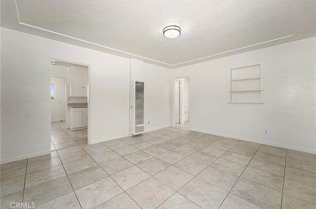 Photo - 331 Langley St