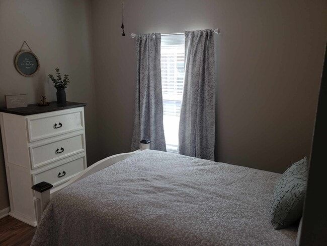 Photo - Falcon Crest Apartments