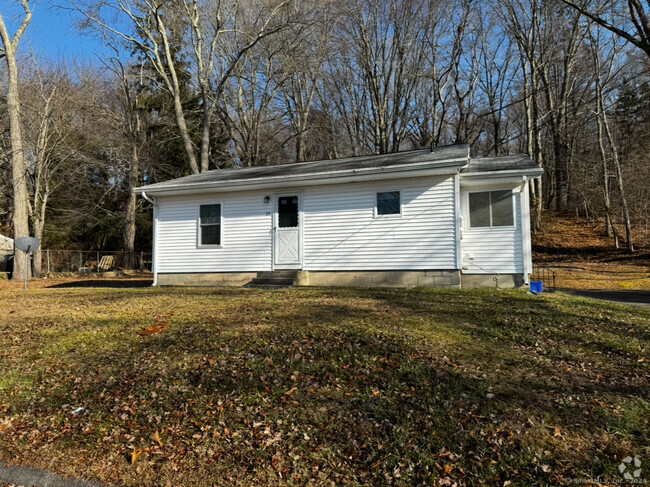 Building Photo - 25 Wawecus Hill Rd Rental