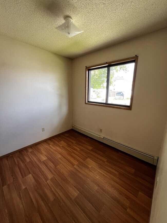 Photo - 5013 50 St Unit 308
