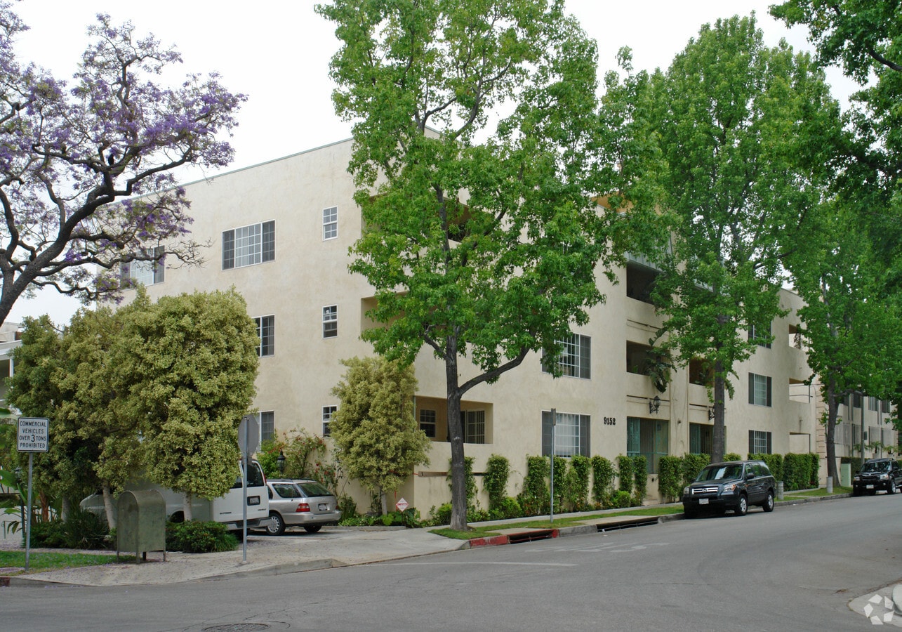 Photo - 9152 Alden Dr Apartments