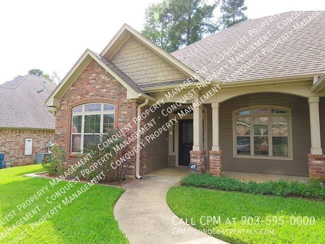 Photo - 807 Rugby Ln