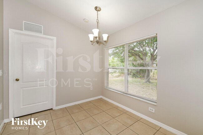 Photo - 2112 NE 14th Ave