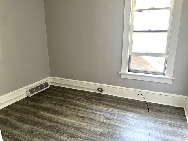 Photo - 1158 Brown Ave Unit 2