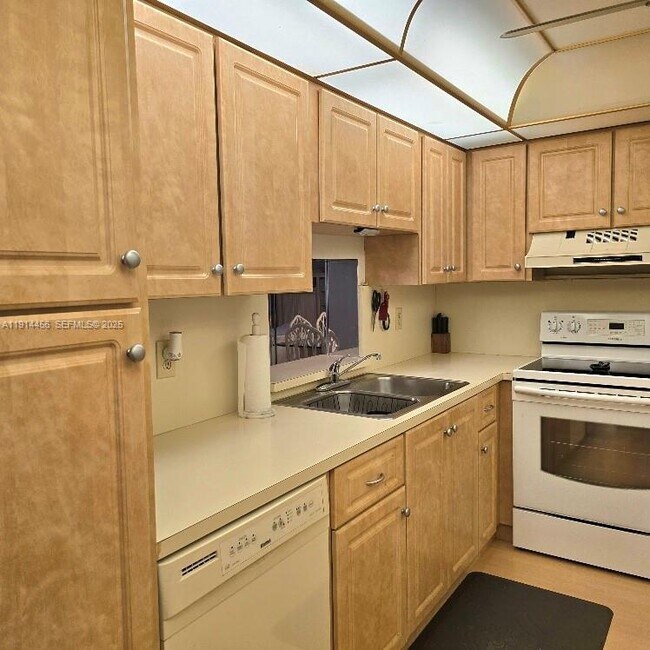 Photo - 200 SE 5th Ave Unit 307