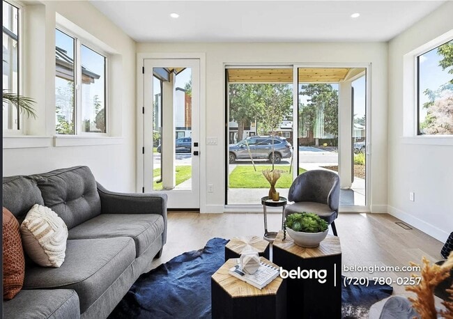 Photo - 1415 Zenobia St