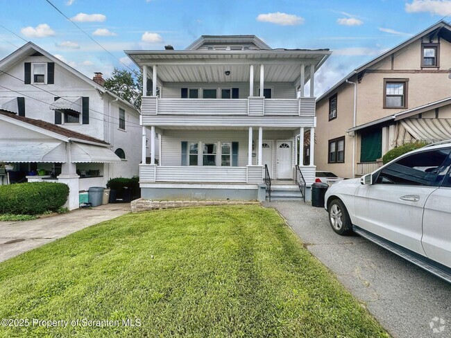 Building Photo - 1509 N Webster Ave Rental